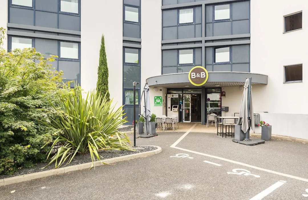 B&B HOTEL Cholet Sud-1