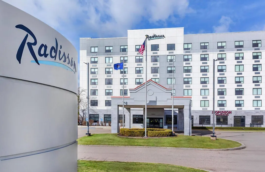 Radisson Hotel Detroit Metro Airport-1