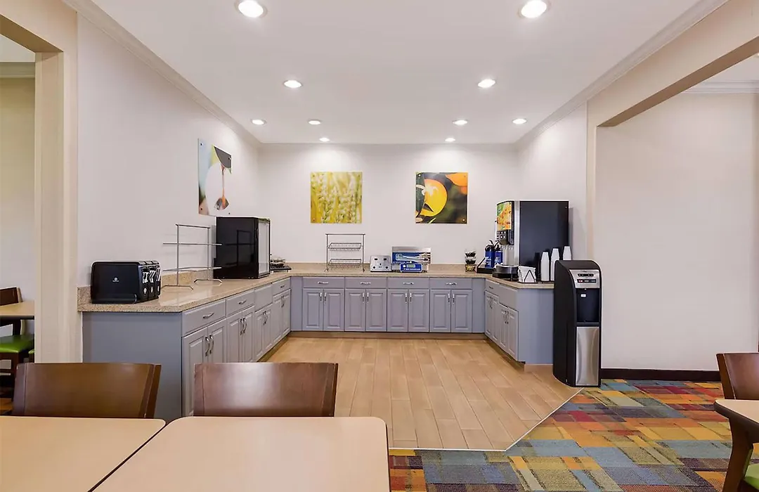 Americinn By Wyndham Minot-1