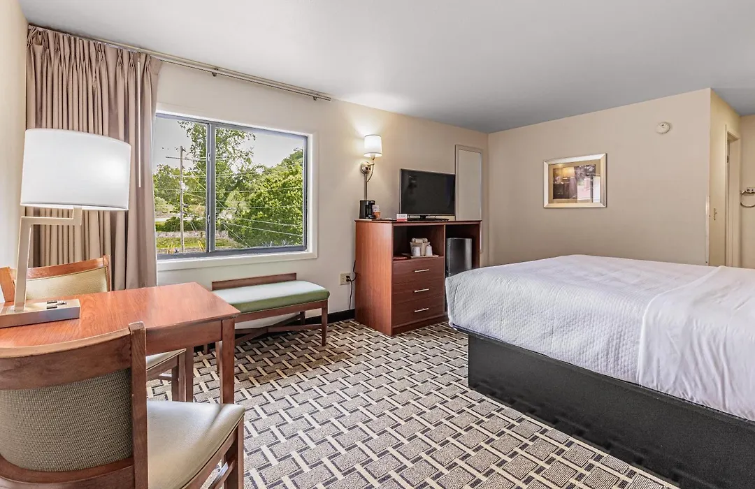 Econo Lodge Cherokee Near Island Park-1