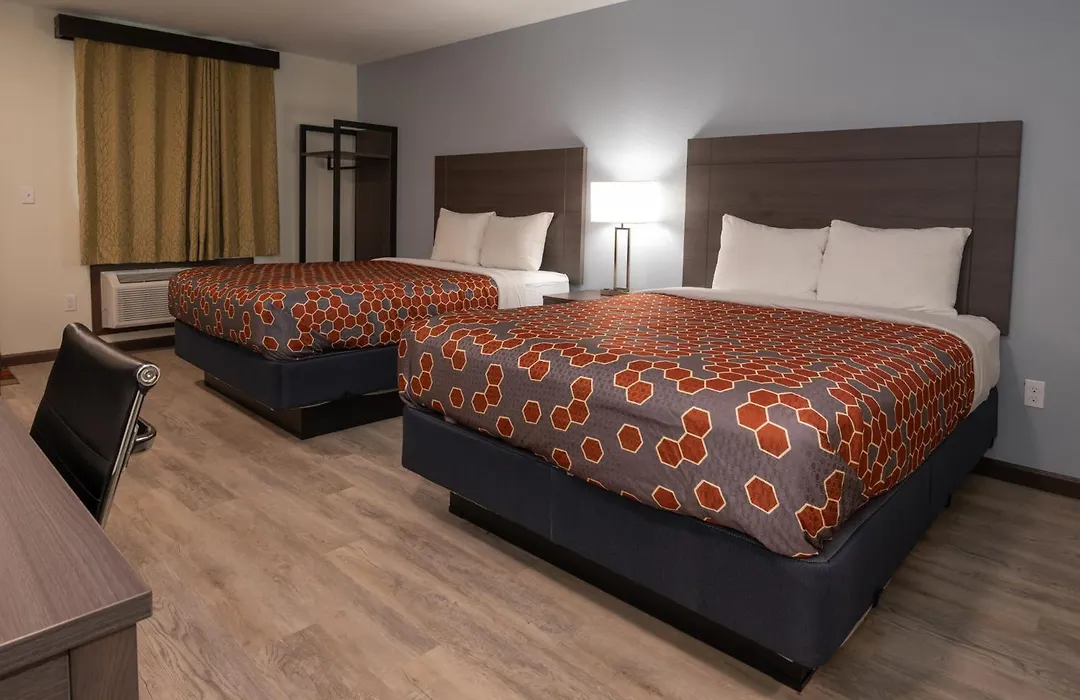 Town Motel-1