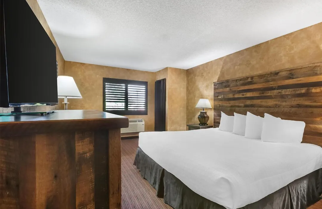 Best Western Plus Inn Of Santa Fe-1