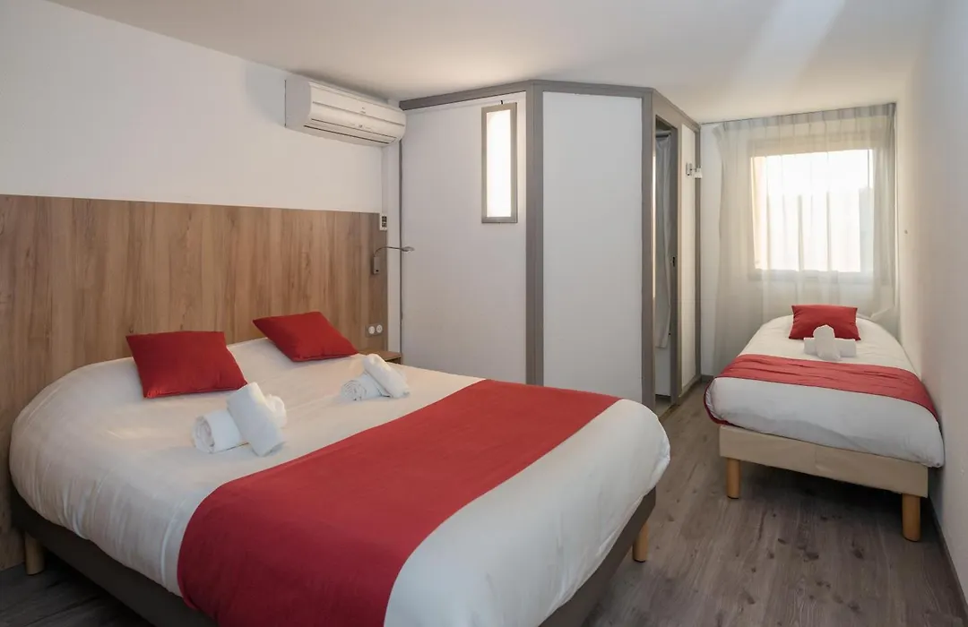 Brit Hotel Plaisance A9/A61-1
