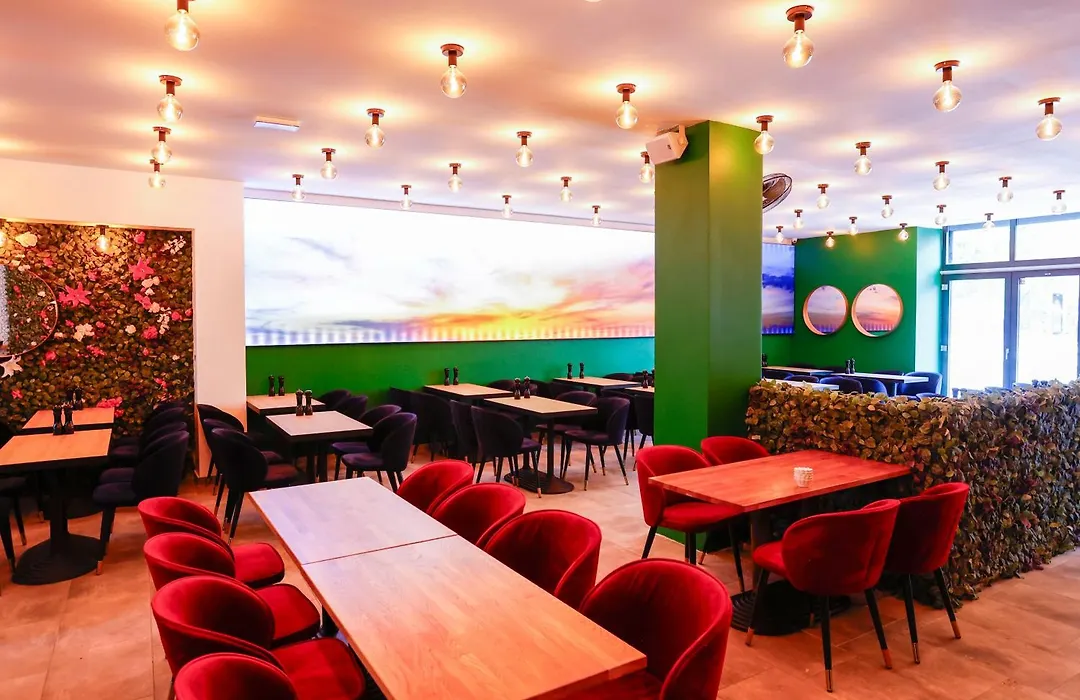 Hamburg Room-1