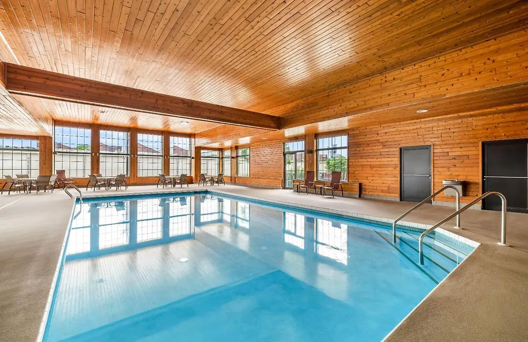 Super 8 By Wyndham La Crosse-1