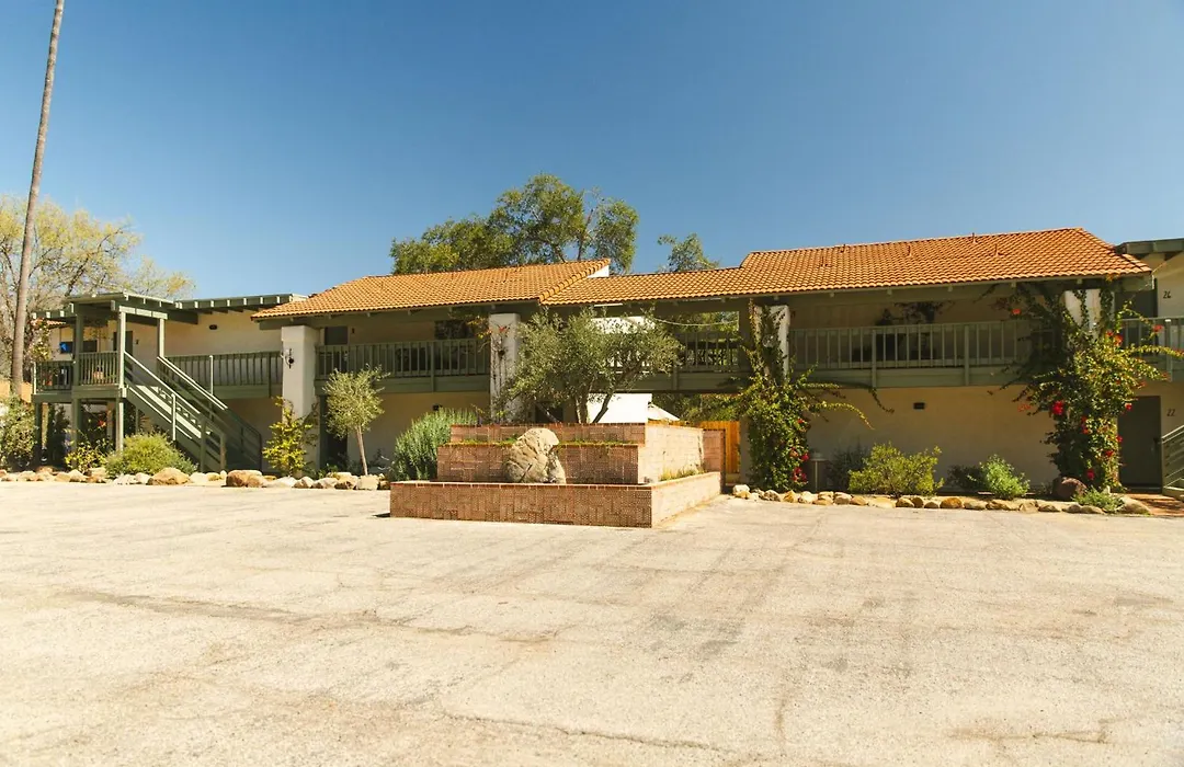 Hummingbird Inn-1
