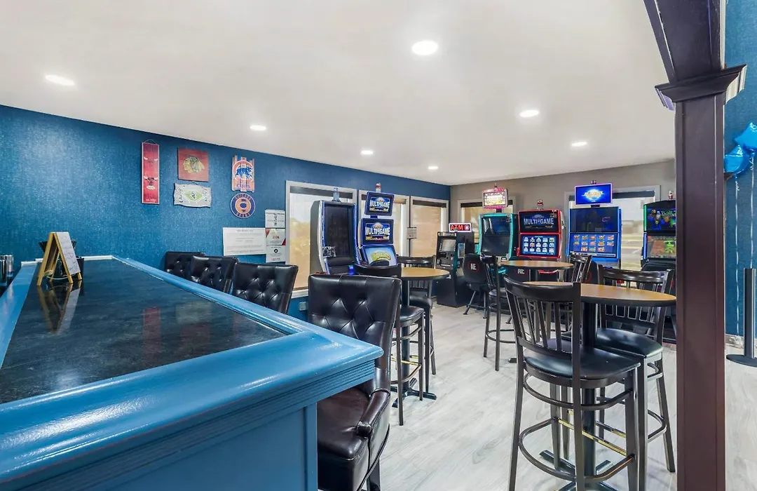 Comfort Inn Bourbonnais Near I-57-1