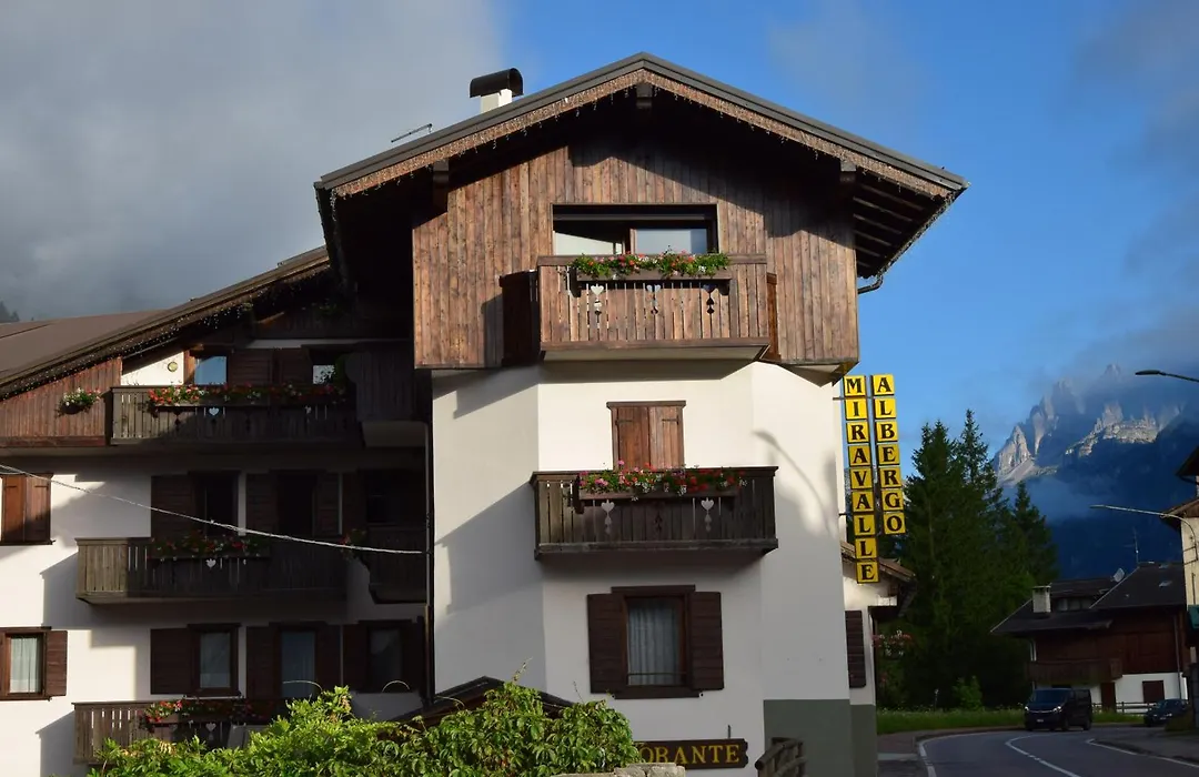 Albergo Miravalle-Tre Cime Views-1