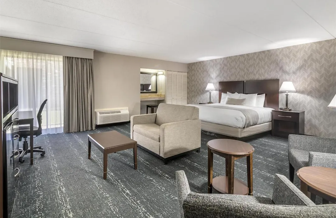 Best Western Plus Keene Hotel-1