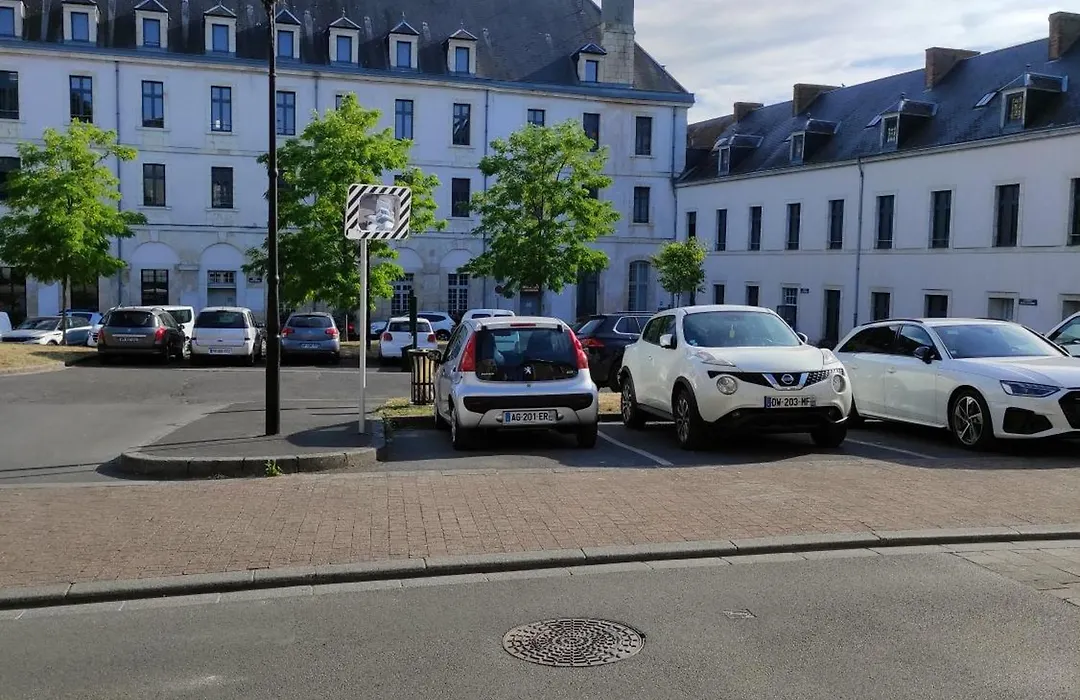 Le Logis de Saint Cyr-1