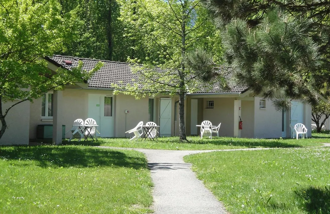Le Pré du Lac-1
