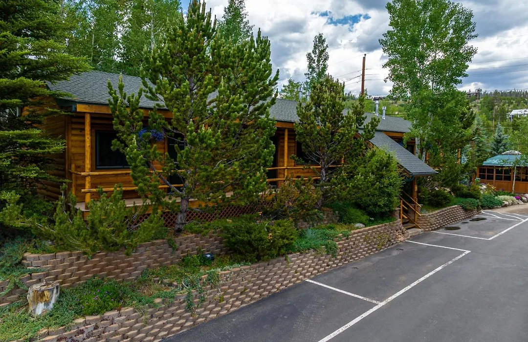 Spirit Lake Lodge-1