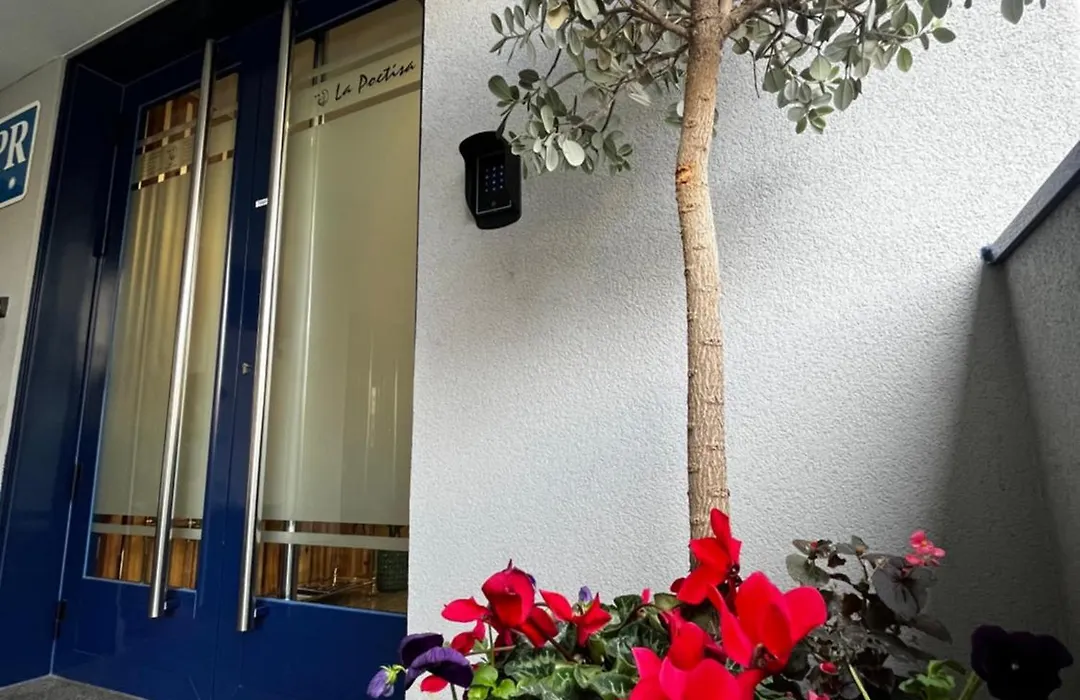 Hostal La Poetisa - Auto Check-In-1