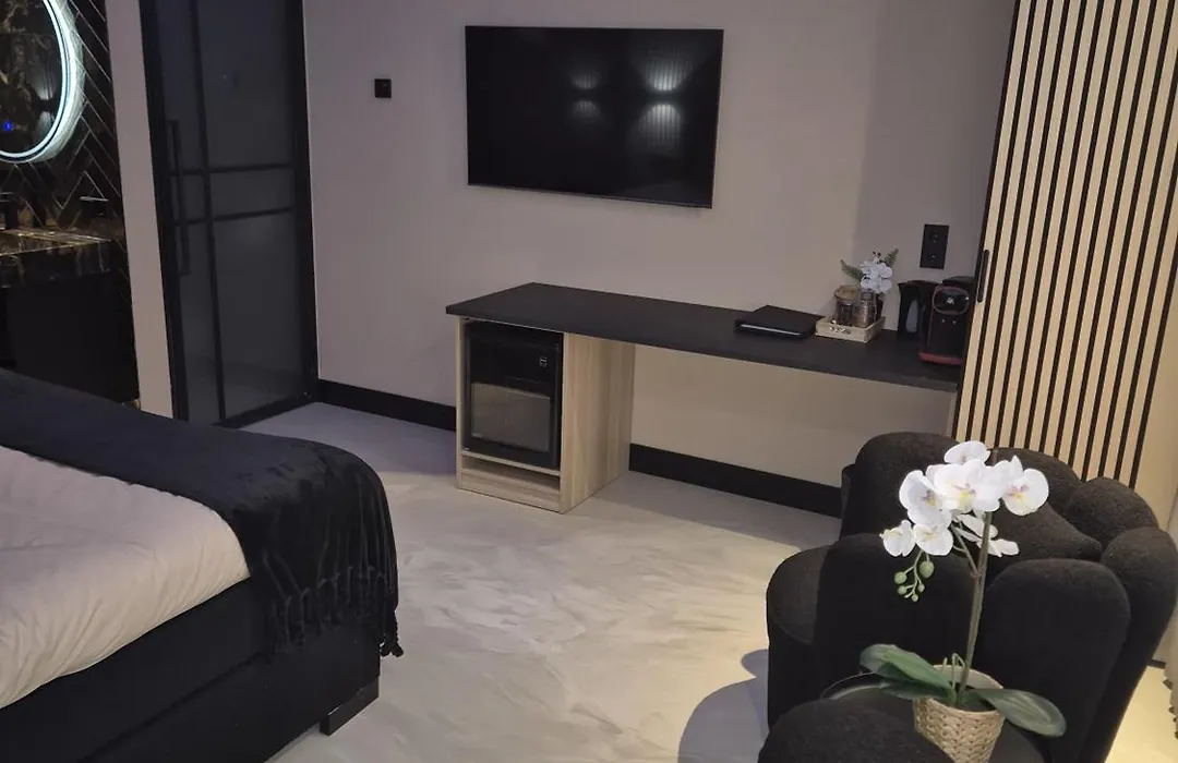 Hotel Broer & Zus-1
