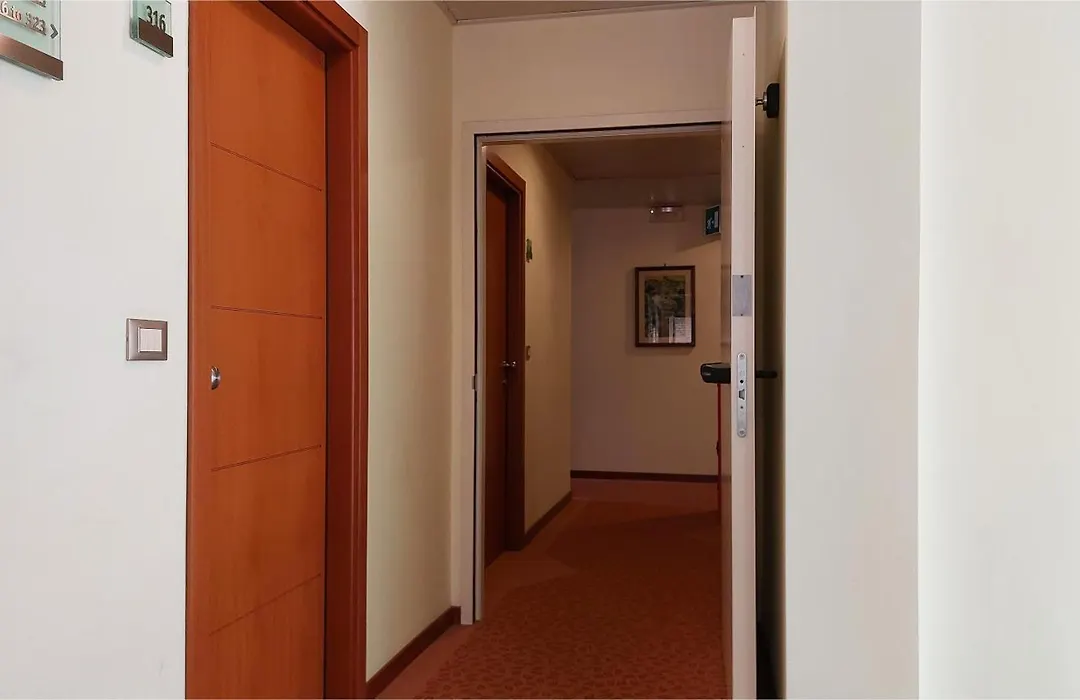Hotel Condor-1