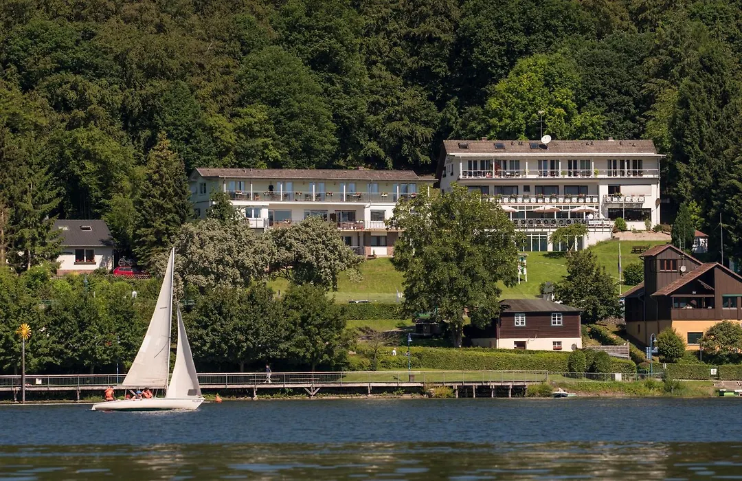 PlusNaturHotel direkt am Ederseeufer Waldhotel Wiesemann und Ferienapartments-1