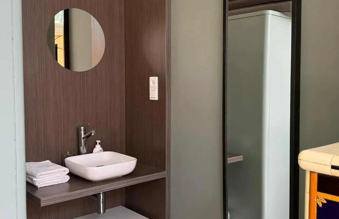 Juliana Boutique Guestrooms-1