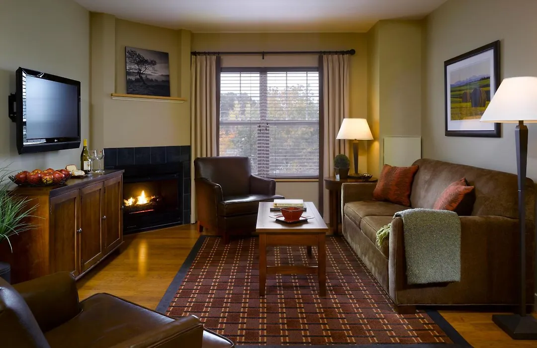 Green Mountain Suites Hotel-1