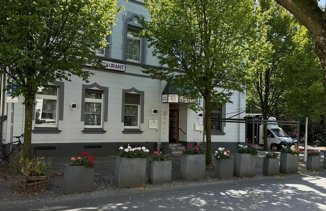 Stadt-Gut-Hotel Zum Rathaus-1