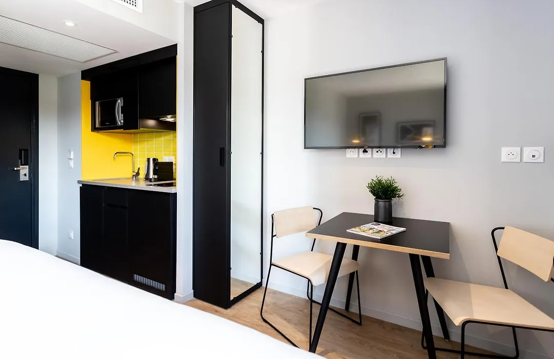 Staycity Aparthotels Bordeaux City Centre-1