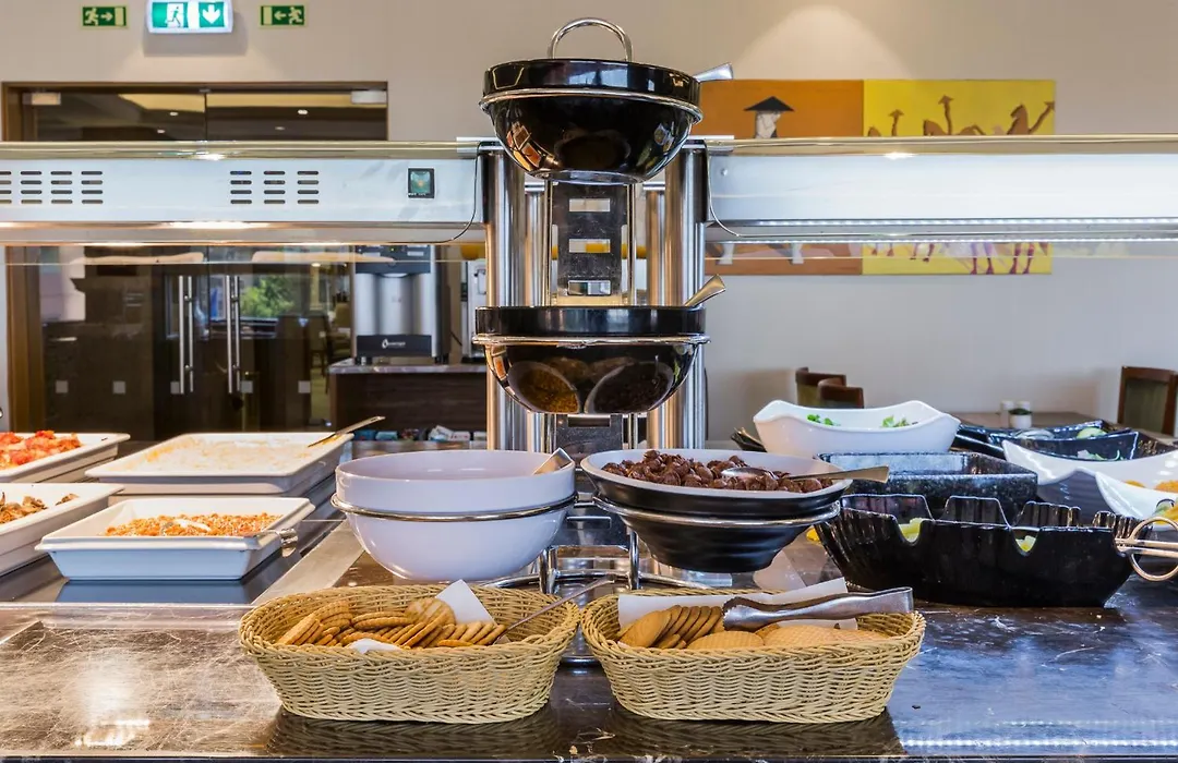 Ramada By Wyndham Lisbon-1