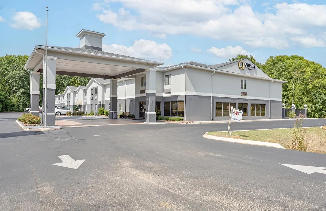 Quality Inn Edmund Pettus Bridge Area-1