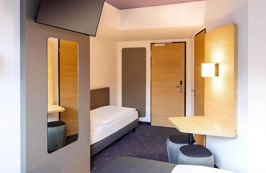 B&B Hotel Karlsruhe-1