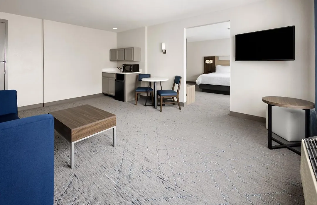 Holiday Inn Express & Suites Wyomissing By Ihg-1