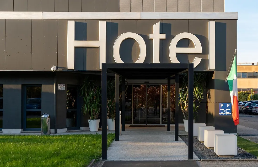 The Aries Hotel-1