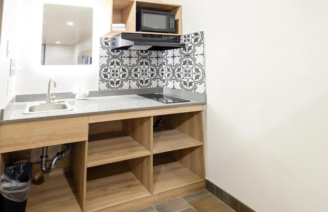 West Texas Inn & Suites With Kitchenette-1