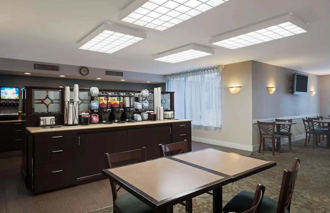 Ramada By Wyndham Boston-1