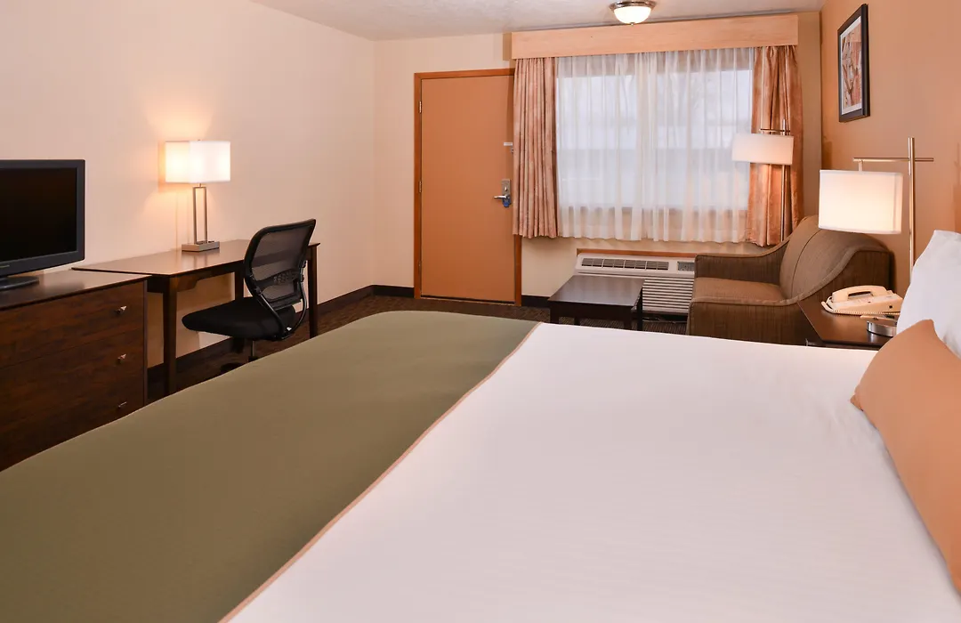 Days Inn By Wyndham Wauseon-1