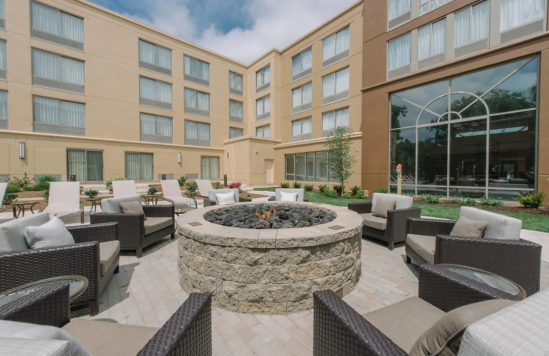 Courtyard By Marriott Nashua-1