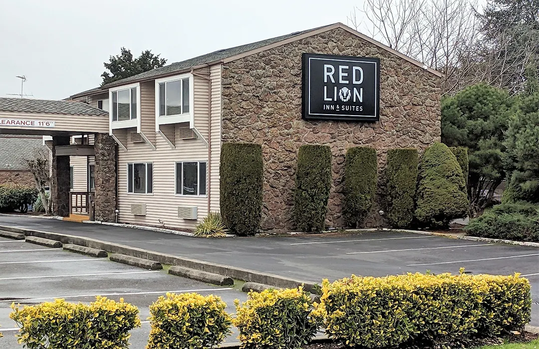 Red Lion Inn & Suites Vancouver-1