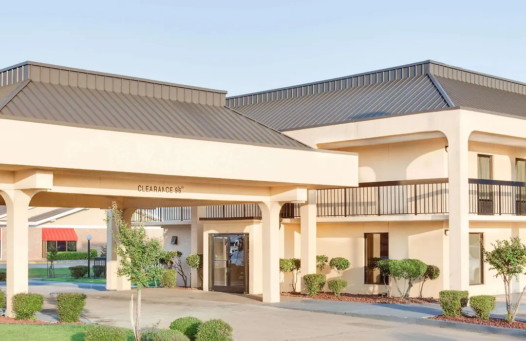 Days Inn By Wyndham Greenville Ms-1