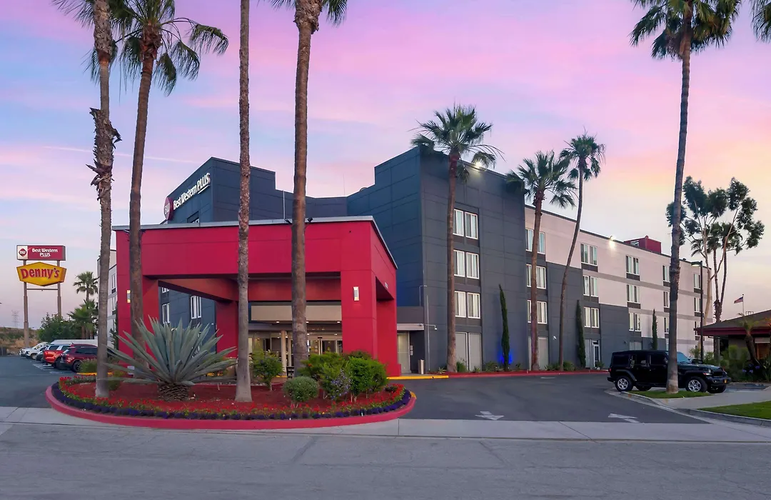 Best Western Plus Commerce Hotel-1