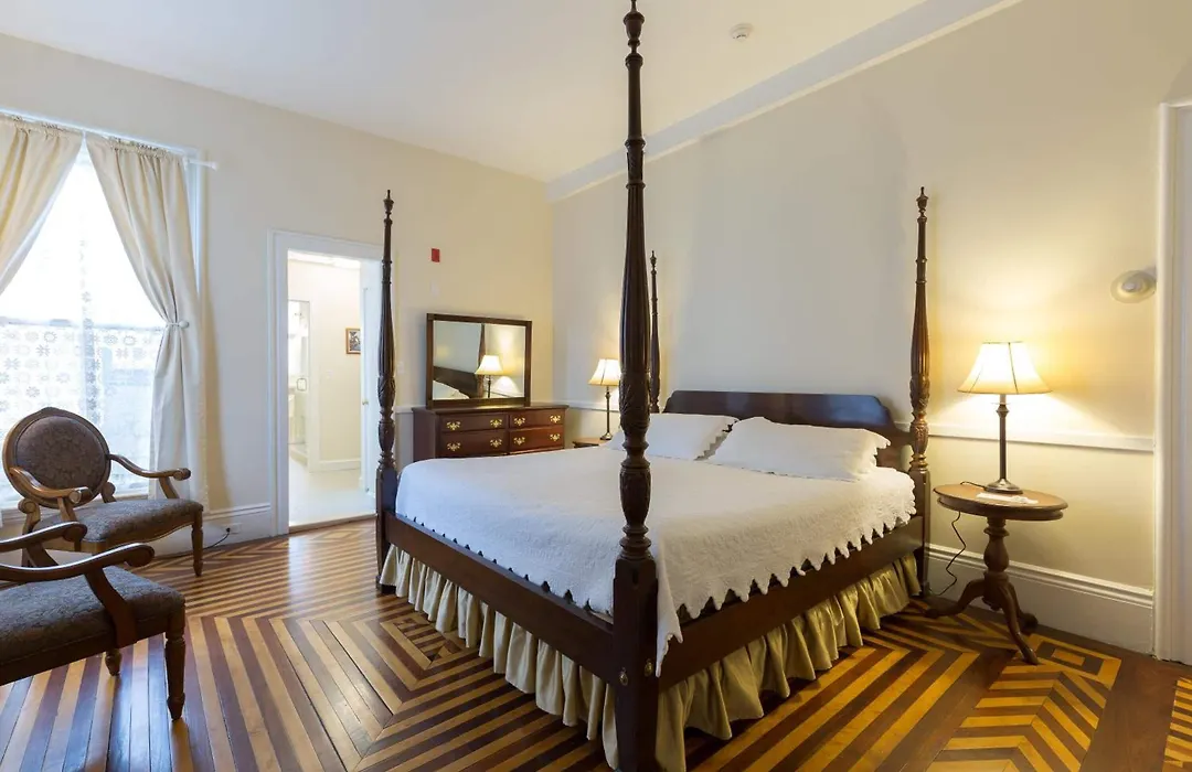 The Salem Inn-1