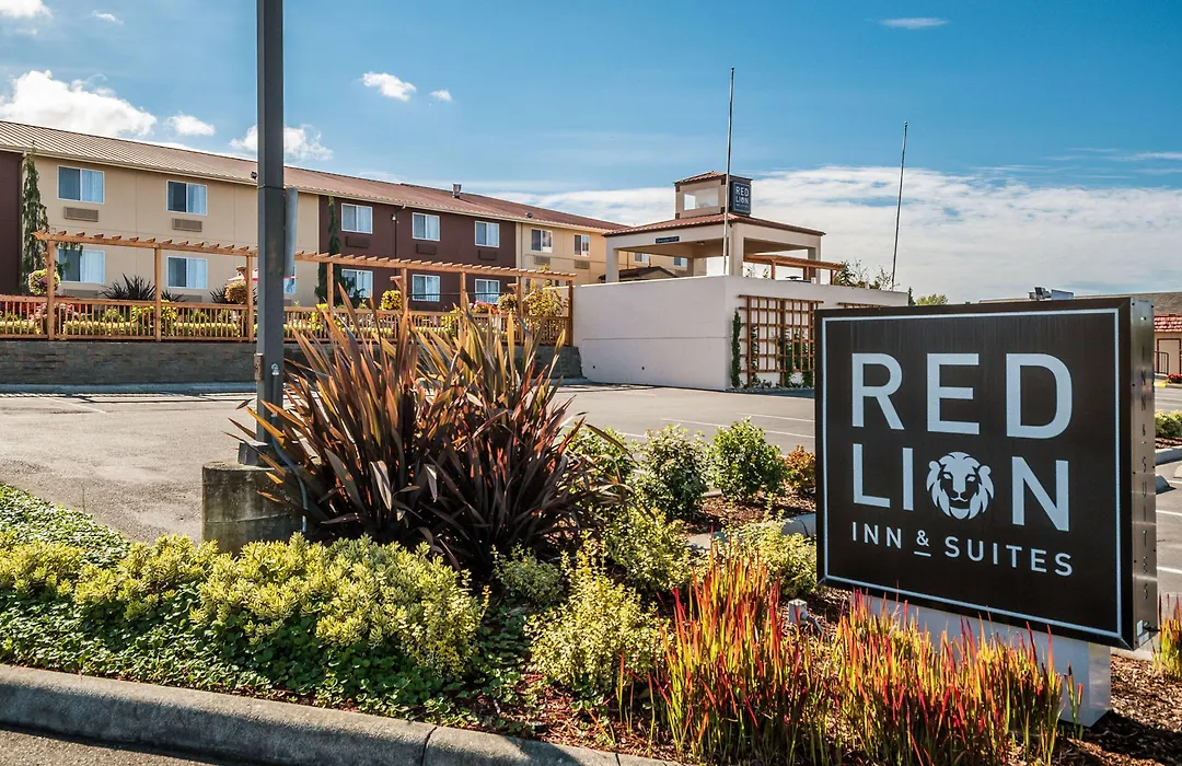 Red Lion Inn & Suites Sequim At Olympic National Park-1