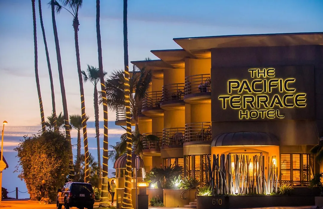 Pacific Terrace Hotel-1