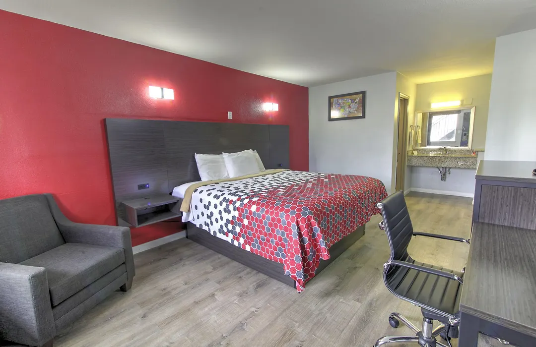 Econo Lodge Norfolk Airport-1