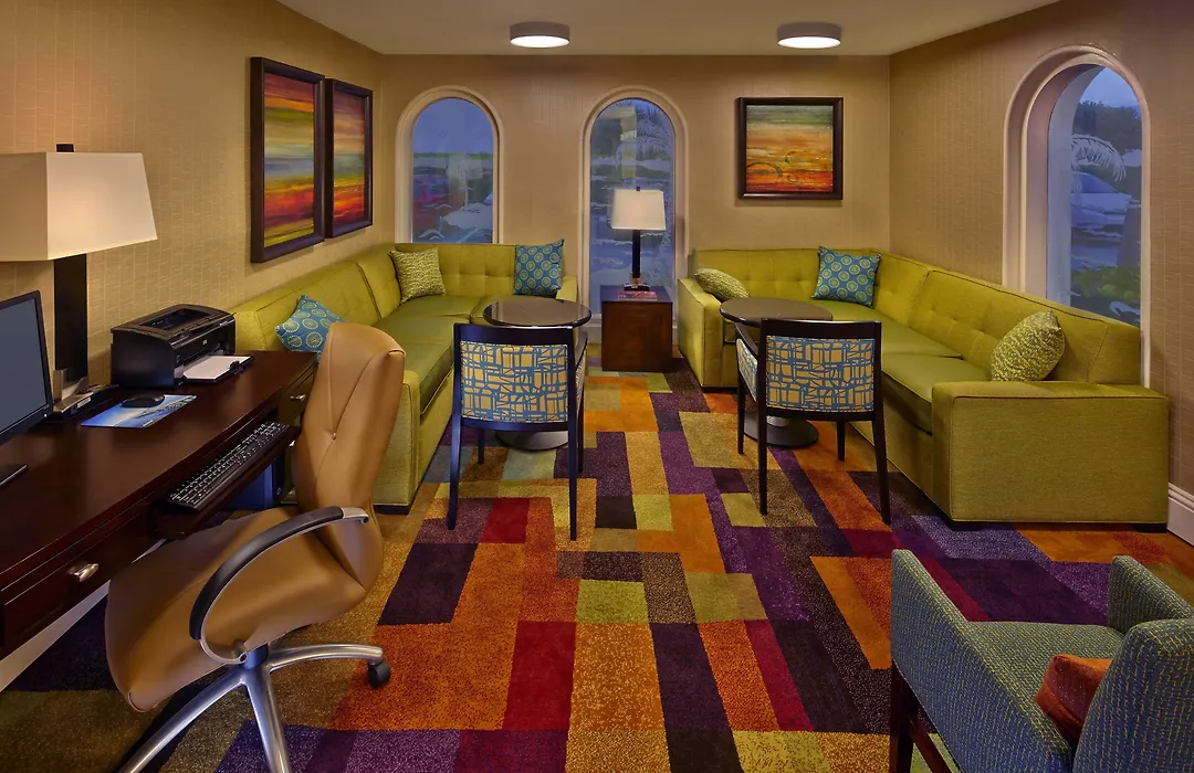 Fairfield Inn And Suites By Marriott Palm Beach-1