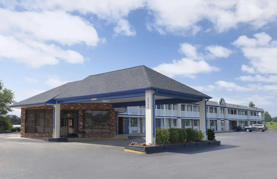 Days Inn By Wyndham Waynesboro-1