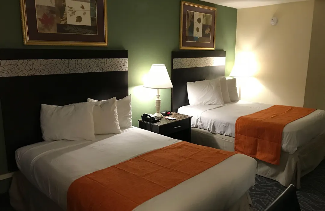 Howard Johnson By Wyndham Newark Airport-1