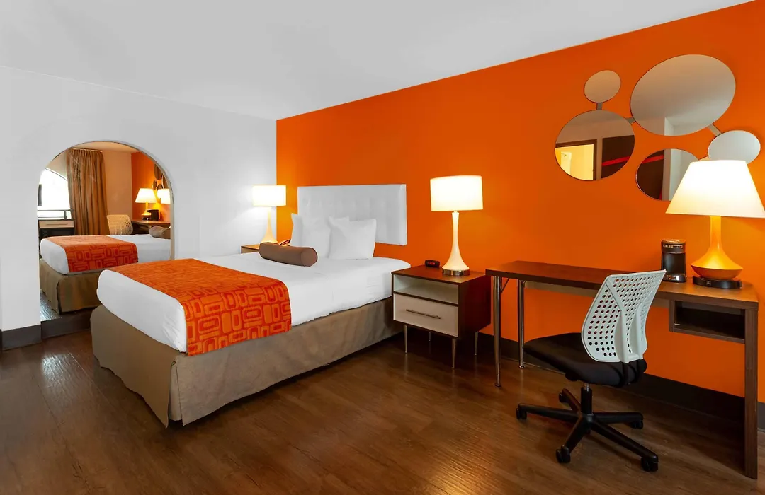 Howard Johnson By Wyndham Waukegan Great Lakes-1