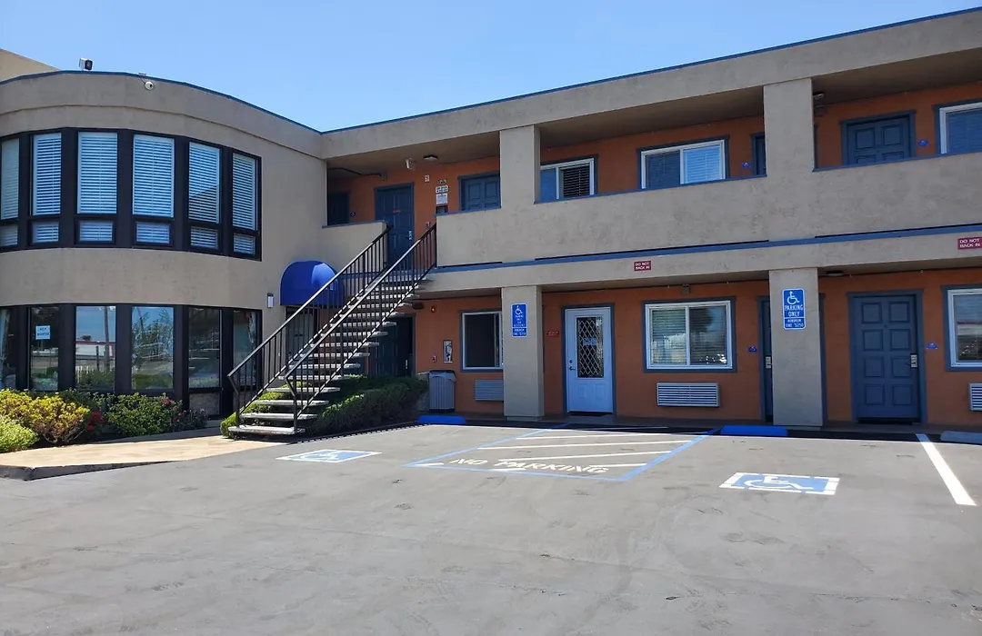 Good Living Inn-1