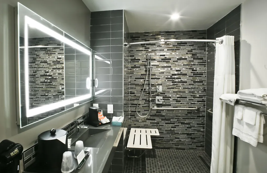Bay Area Inn & Suites-1