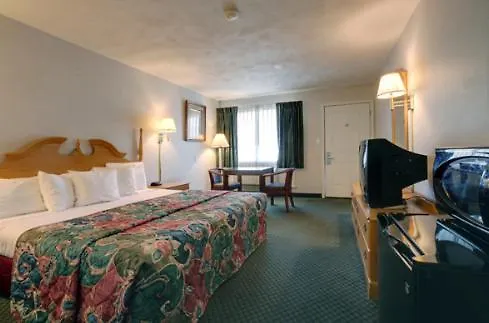 Americas Best Value Inn Uvalde-1