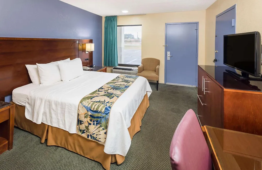 Days Inn By Wyndham Walterboro-1