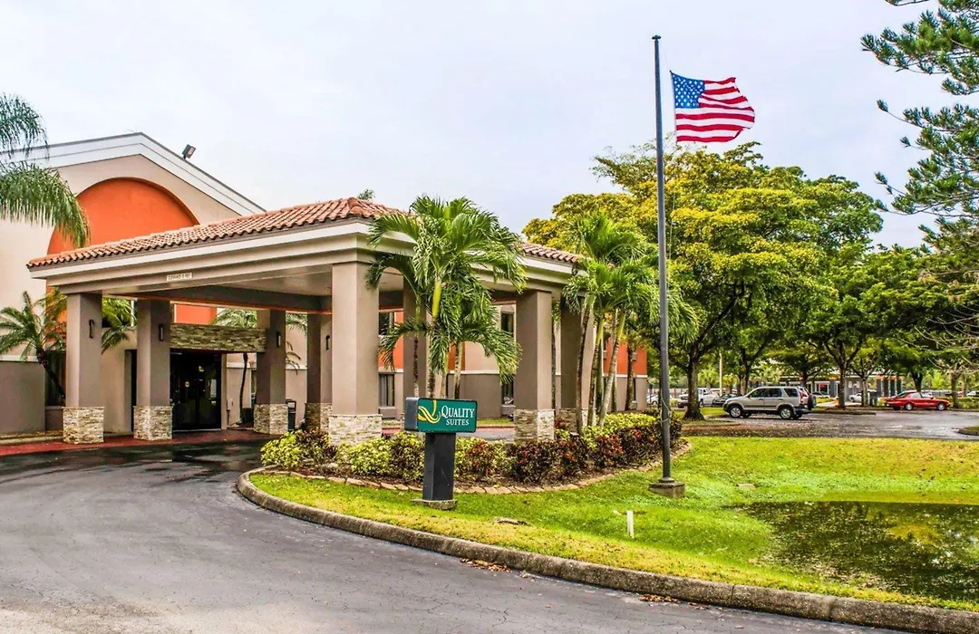 Quality Suites Fort Myers I-75-1