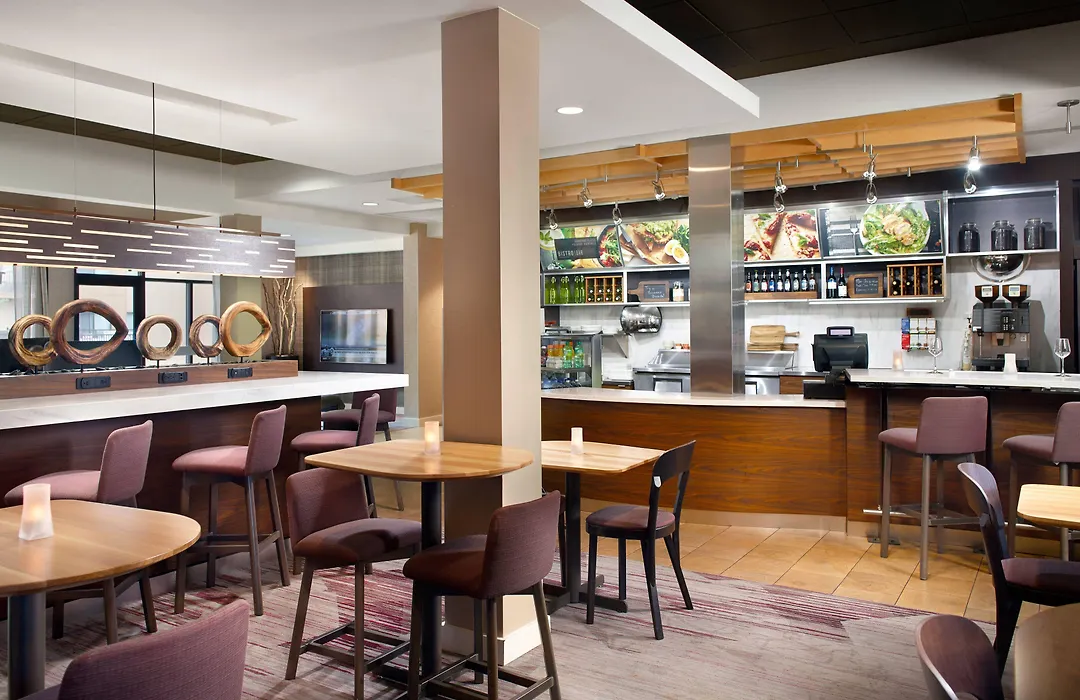 Courtyard By Marriott Fayetteville-1